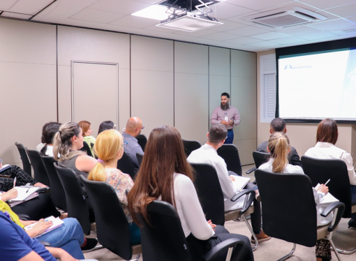 Gestores participam de treinamento sobre gestão de orçamento