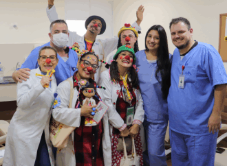 Hospital recebe a ONG Palhaçaria do Amor