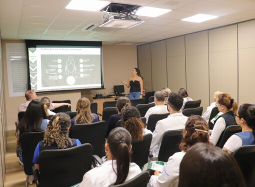 Hospital promove ação de conscientização sobre o AVC
